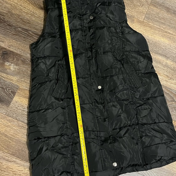 Ladies Long Black Puffy Vest - Picture 6 of 9